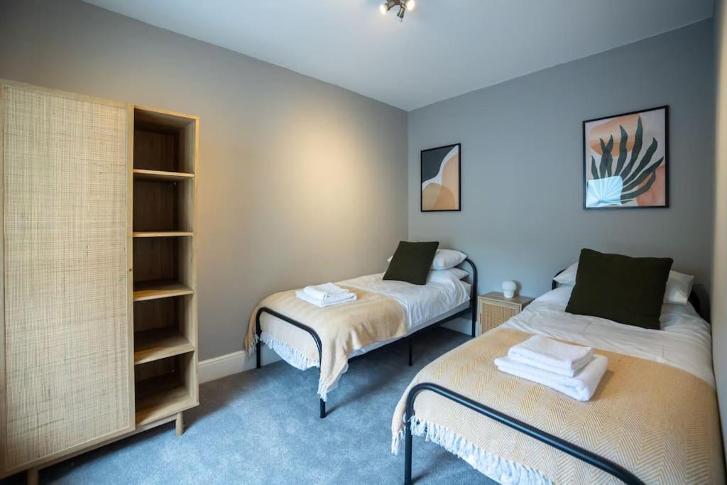 Hereford - Clifton Villa - Beautifully Presented House Located A Short Walk From City Centre - Sleeps 6 Guests - Perfect For Exploring Hereford - Hosted By Rentmyhouse ภายนอก รูปภาพ