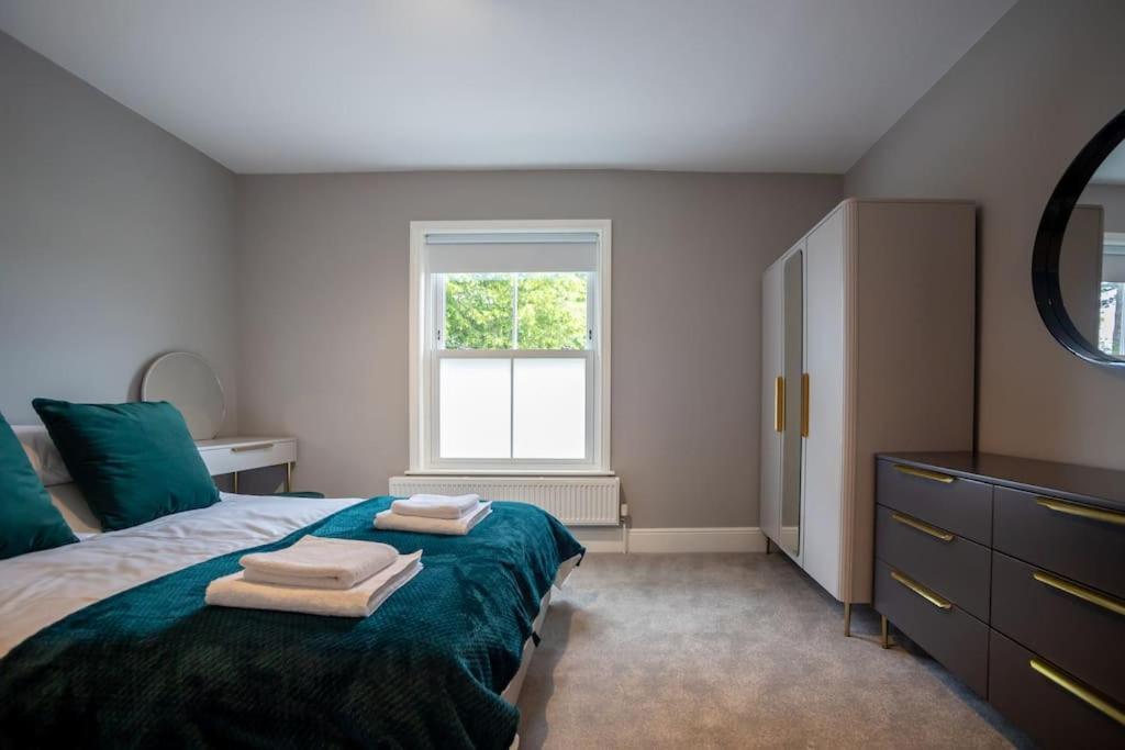 Hereford - Clifton Villa - Beautifully Presented House Located A Short Walk From City Centre - Sleeps 6 Guests - Perfect For Exploring Hereford - Hosted By Rentmyhouse ภายนอก รูปภาพ
