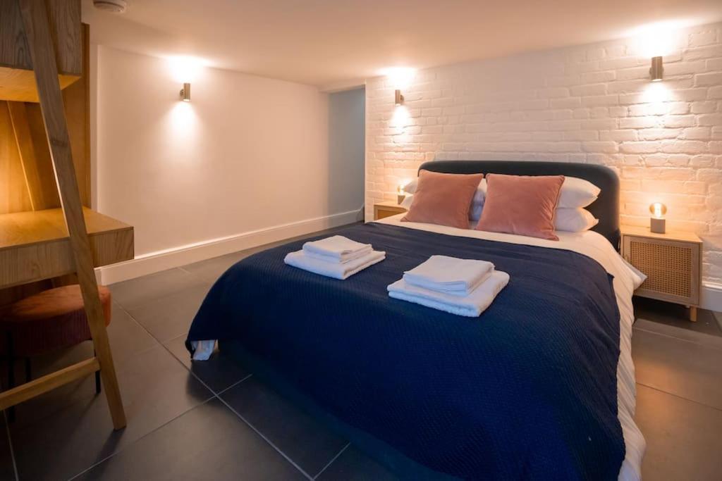 Hereford - Clifton Villa - Beautifully Presented House Located A Short Walk From City Centre - Sleeps 6 Guests - Perfect For Exploring Hereford - Hosted By Rentmyhouse ภายนอก รูปภาพ