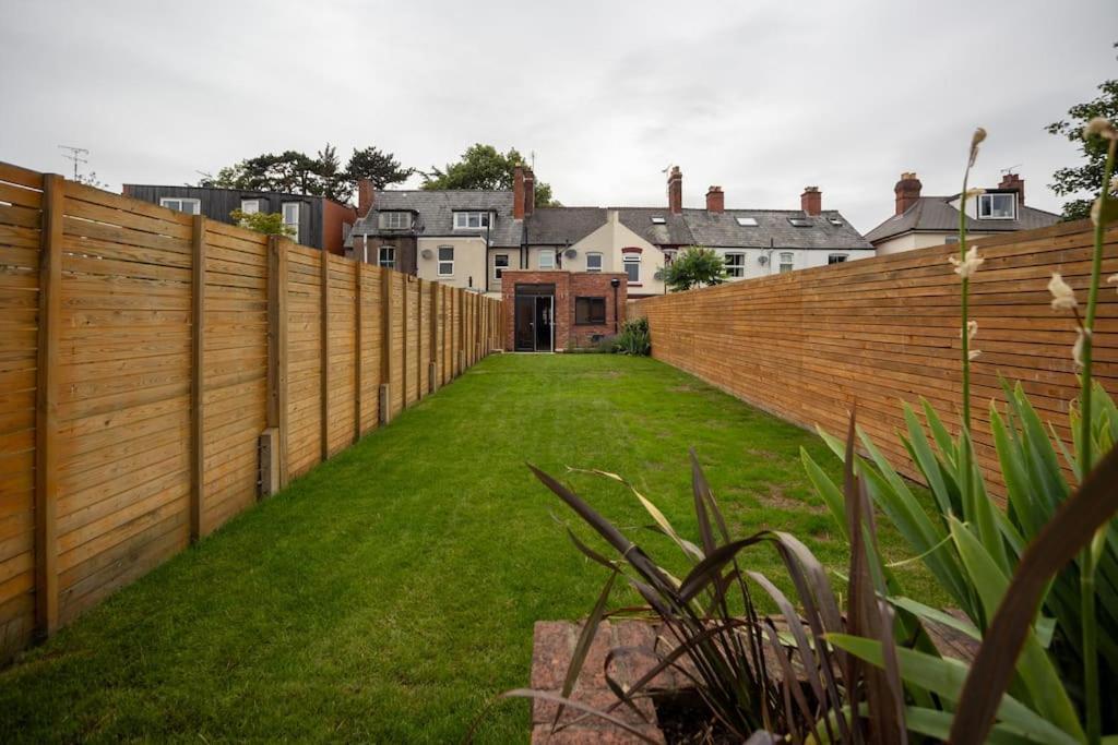 Hereford - Clifton Villa - Beautifully Presented House Located A Short Walk From City Centre - Sleeps 6 Guests - Perfect For Exploring Hereford - Hosted By Rentmyhouse ภายนอก รูปภาพ